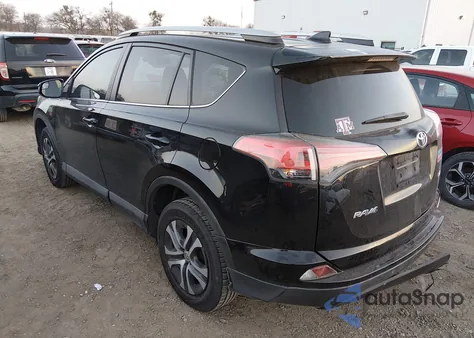 2017 Toyota Rav4 Le z USA, uszkodzony, nr VIN 2T3ZFREV6HW365045
